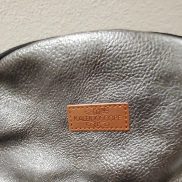 Backpack - Picture 2 of 5